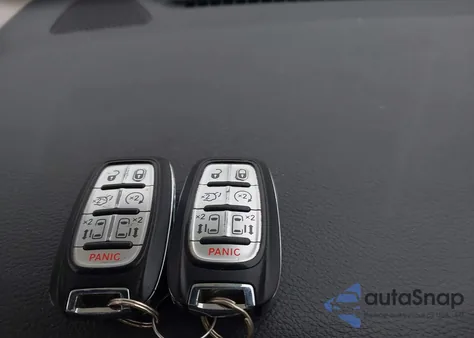 2017 Chrysler Pacifica Limited z USA, uszkodzony, nr VIN 2C4RC1GG3HR588744